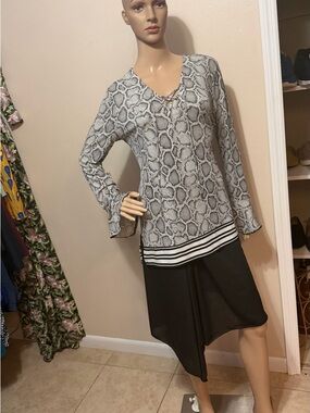Michael Kors Snake Print Lace-Up V-Neck Blouse - Black & Gray